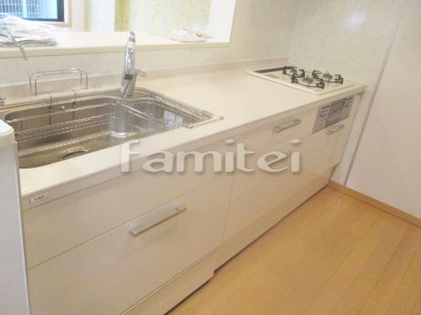 ����ߥå����졼���ۥ磻�ȥ����󥿡���W240