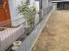 境界フェンス塀 LIXILハイグリッドフェンスUF8 犬走り 防犯砂利敷き