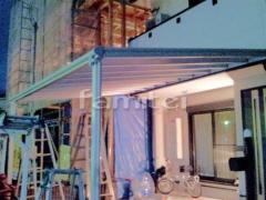 雨除け屋根 YKKヴェクターテラス1階