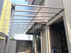 雨除け屋根 YKKヴェクター1階 奥行段違いカット