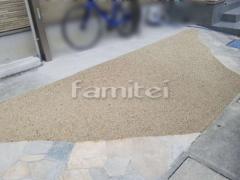 駐輪場床 床樹脂洗い出し仕上げ 乱形石貼り