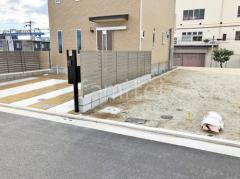 ブロック塀 (化粧ブロック) 太陽エコブロックス 普通CB スチールメッシュ フェンス YKKAP イーネット3F型 スチール柱 境界・メッシュ アルミ形材 フェンス LIXIL AB YS3型 横スリット3 目隠し