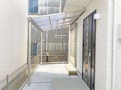 1階テラス屋根 (雨除け) YKKAP ソラリアF フラット屋根 スタンダード 壁付
