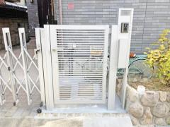 片開き 門扉 LIXIL AB YR2型 細横桟 機能門柱 照明なし LIXIL アクシィ2型 パターン3