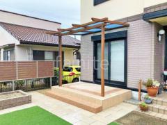 1階テラス屋根 (雨除け) YKKAP フル木製調 サザンテラス パーゴラタイプ フラット屋根 スタンダード 壁付