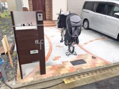 宅配ボックス門柱 (機能門柱 ) YKKAP 木製調 ルシアスポストユニットPB01型