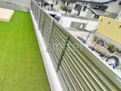 カーポート 人工芝 目隠しフェンス 境界フェンス