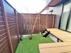 人工木材ウッドデッキ LIXIL 樹ら楽ステージ(きらら) 樹脂 シンボルツリー イロハモミジ 落葉樹 植栽 人工芝 ヨシミツ