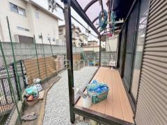 犬走り 防犯砂利敷き バラス砕石 防草シート加工